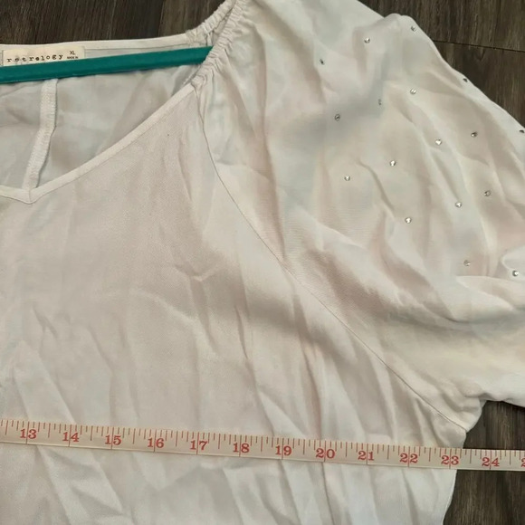 Retrology Womens Knot Front Blouse Top XL White Rayon Rhinestones Short Sleeves - Picture 8 of 9